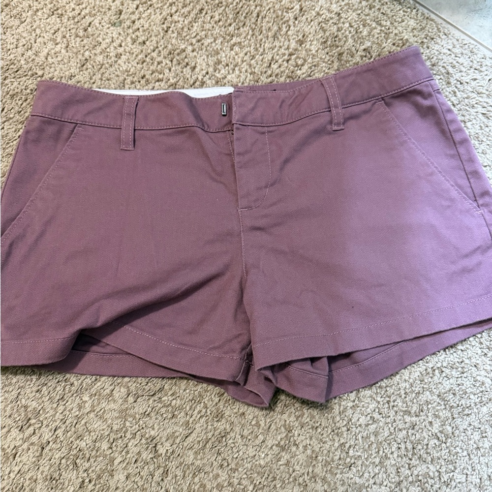 Volcom Women’s Chino Shorts – Size 27 (Dusty Mauve)